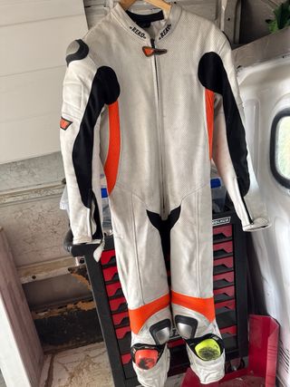 Mono de moto talla M blanco y naranja