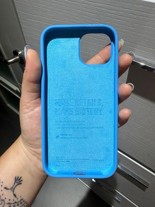 Custodia in silicone Elago per iPhone 15