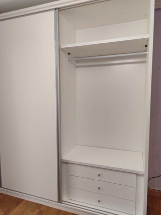 Armario Blanco gran capacidad puertas correderas