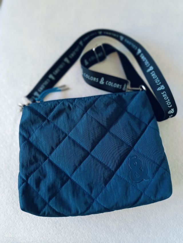 Bolso azul Colors & acolchado.