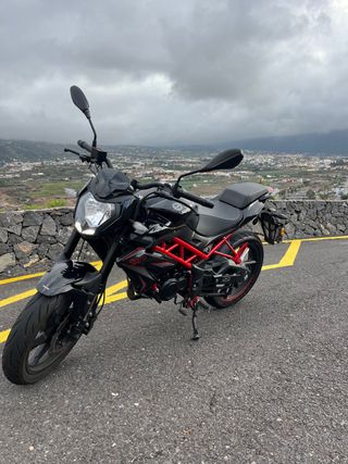 Moto Benelli BN 125cc Muy cuidada 5600km