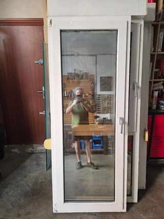 Puerta pvc balconera de cristal