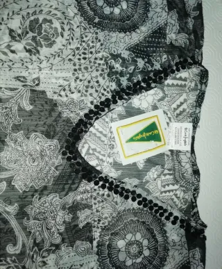 Túnica Ligera Estampada Blanco y Negro