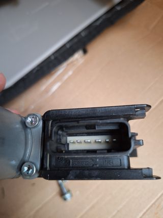 Motor elevalunas Hyundai i30 Izquierdo Delantero