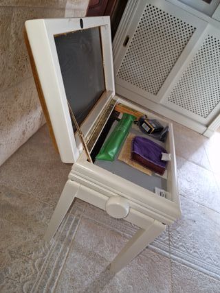 Silla de piano marfil