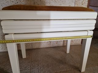 Silla de piano marfil