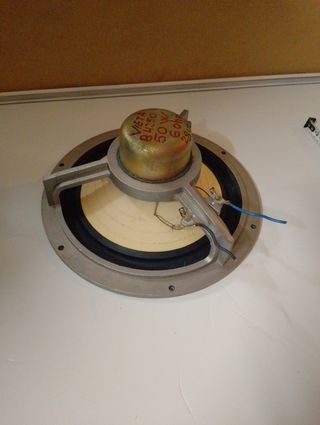 Altavoz Vieta Negro y Amarillo