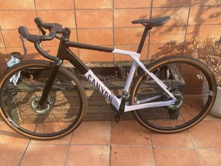 Canyon Grail CF 8 1by Gravel Bike 
