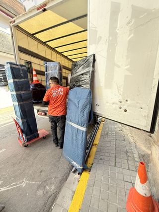 MUDANZAS Y TRANSPORTES