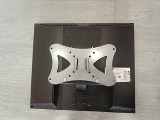 Samsung SyncMaster 720N Monitor