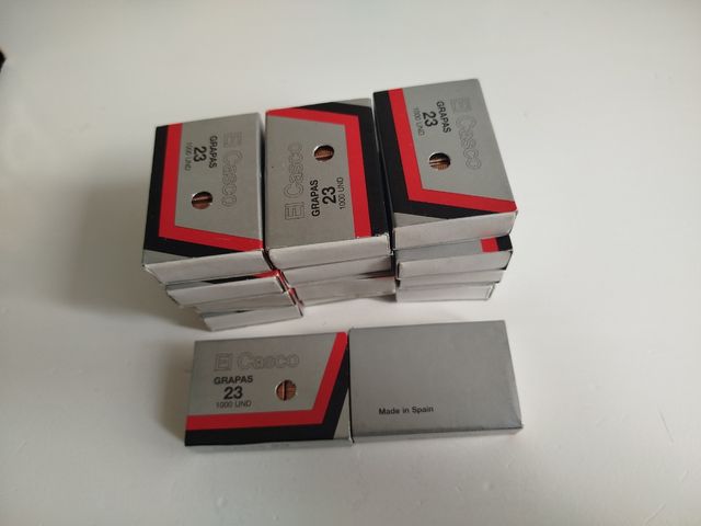 14 Cajas de grapas El Casco 23