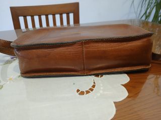 Bolso de cuero marrón