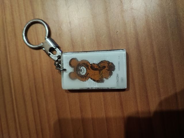 Llavero Oso Misha Moscú 1980 original.