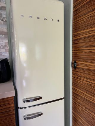 Nevera vintage CREATE color crema