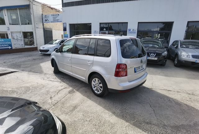 Volkswagen Touran DSG - Etiqueta C
