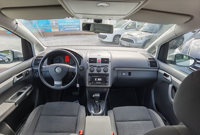 Volkswagen Touran DSG - Etiqueta C