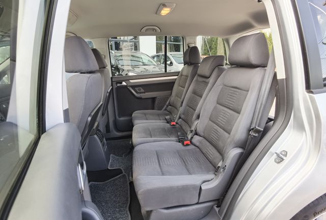 Volkswagen Touran DSG - Etiqueta C