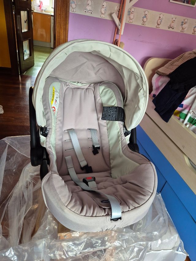 Asiento Maxi-Cosi Chicco,apenas hemos usado.