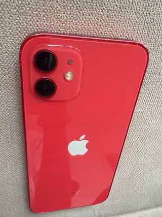 iPhone 12 Rojo
Desperfectos a simple vista 