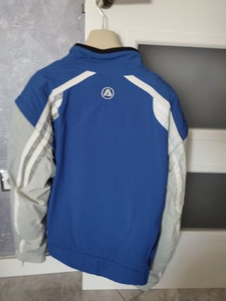 Chaqueta de moto azul y gris