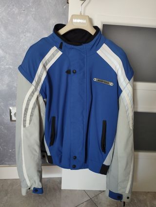 Chaqueta de moto azul y gris