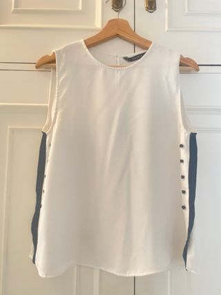 Blusa Zara Blanca con Detalles Negros