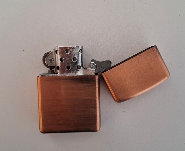 Mechero vintage cobre