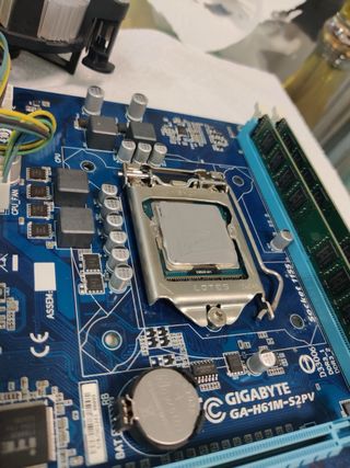 Placa Base Gigabyte GA-H61M-S2PV