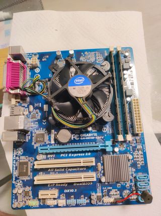 Placa Base Gigabyte GA-H61M-S2PV