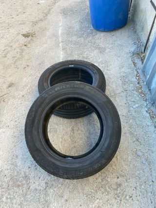 Neumático  225/55 R16 
