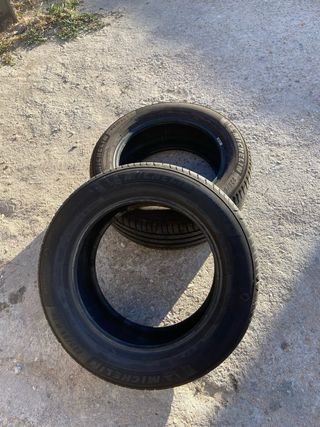 Neumático  225/55 R16 