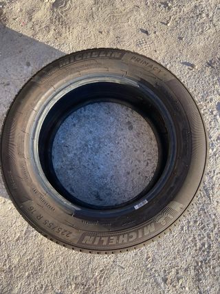 Neumático  225/55 R16 