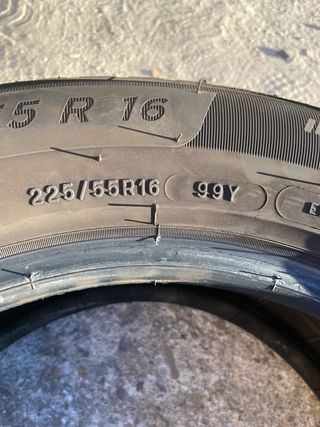 Neumático  225/55 R16 