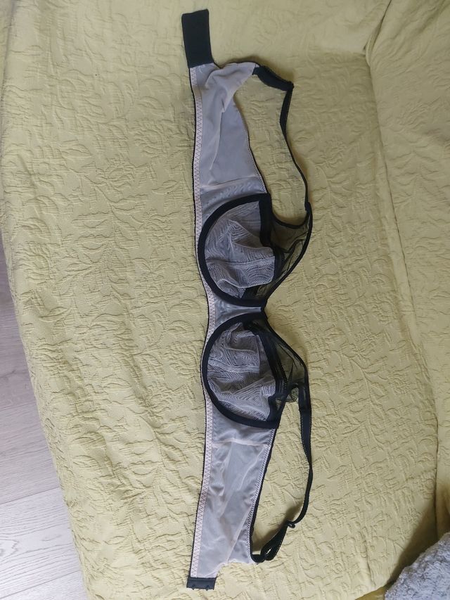 Sujetador de puntilla negro talla XL
Contorno 80cm