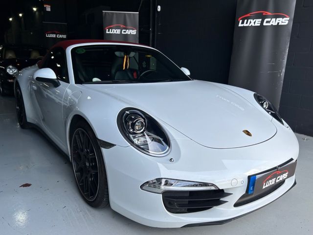 PORSCHE 911 Carrera 4 Cabrio