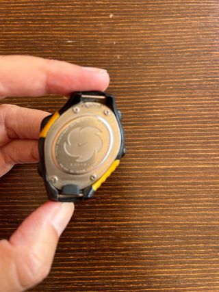 Reloj Nike Deportivo Amarillo y Negro
