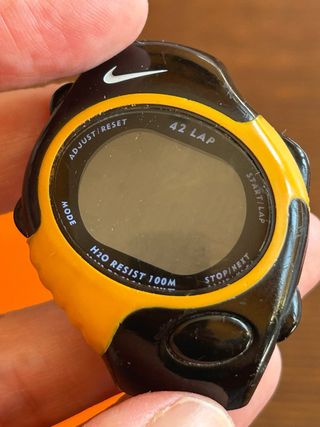 Reloj Nike Deportivo Amarillo y Negro
