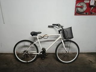 Bicicleta vintage blanca