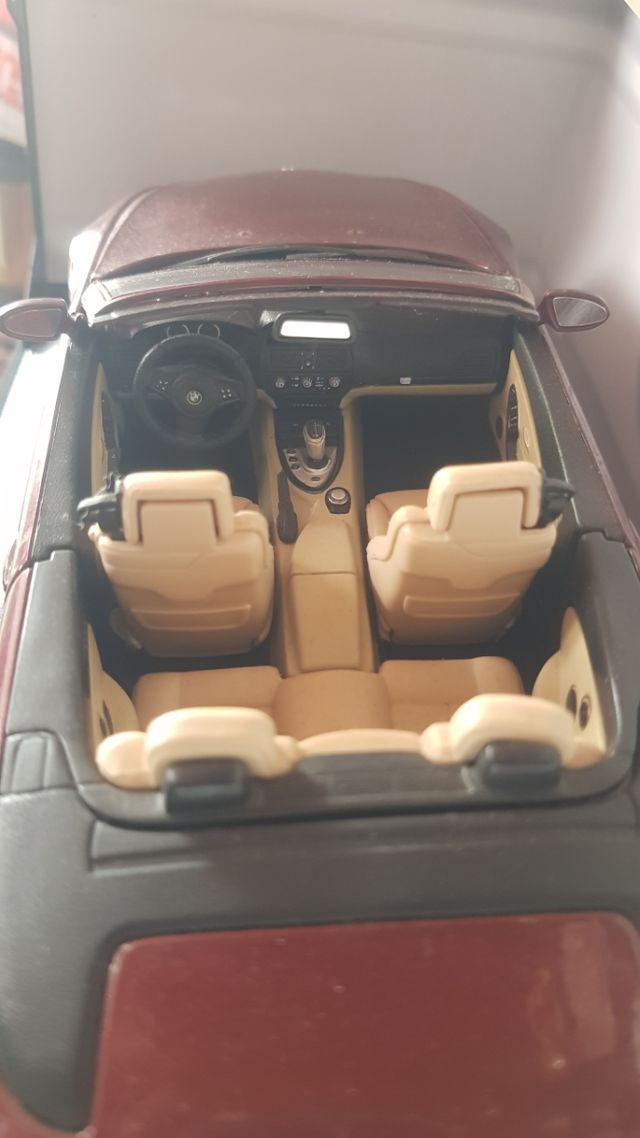 BMW M6 Cabrio 1:18 Maisto