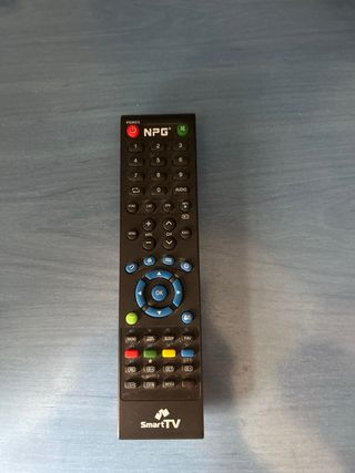 Televisor NPG pequeño con soporte y mando