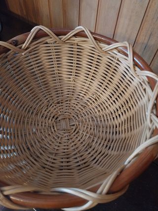 Grande centrotavola in vimini