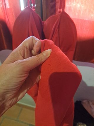 Vestido rojo con lazo