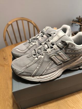 Zapatillas New Balance 1906 Gris