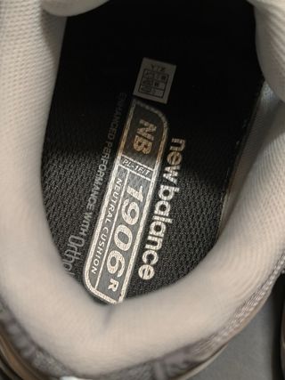 Zapatillas New Balance 1906 Gris
