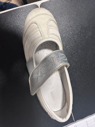 Zapatos Geox niña blancos