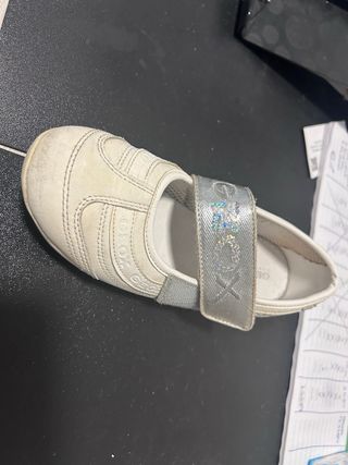Zapatos Geox niña blancos