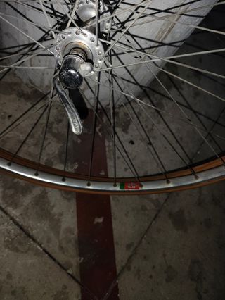 Bicicleta de carretera retro verde