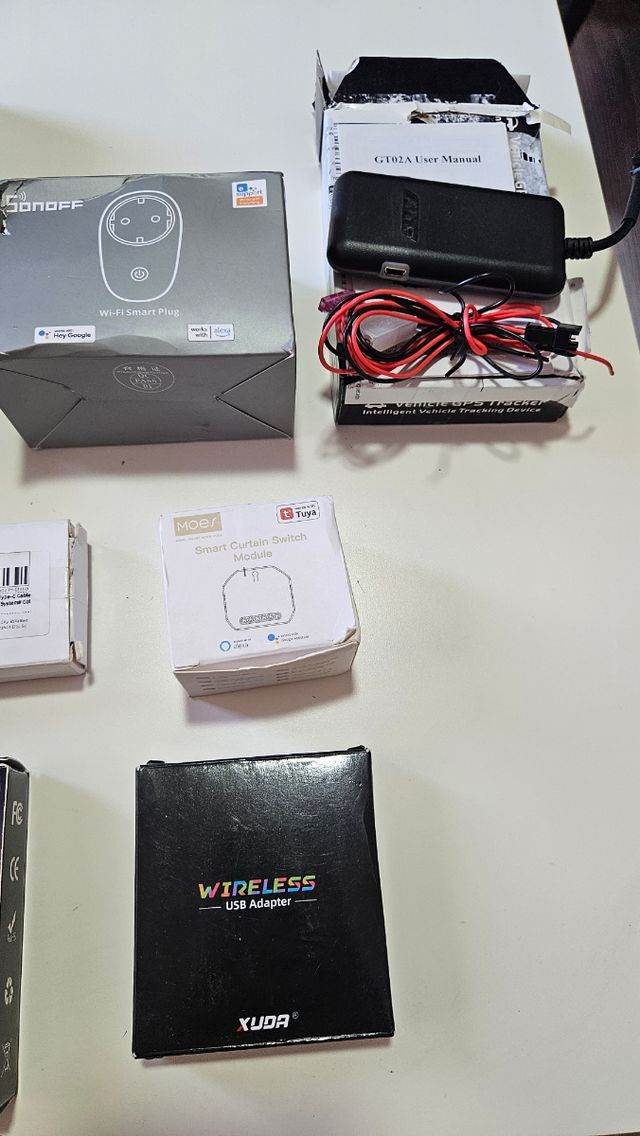 Lotto di 10 articoli elettronici