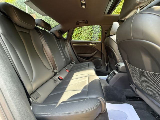 AUDI RS3 Sedán Black Line 2.5TFSI 400cv