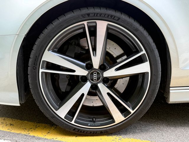 AUDI RS3 Sedán Black Line 2.5TFSI 400cv